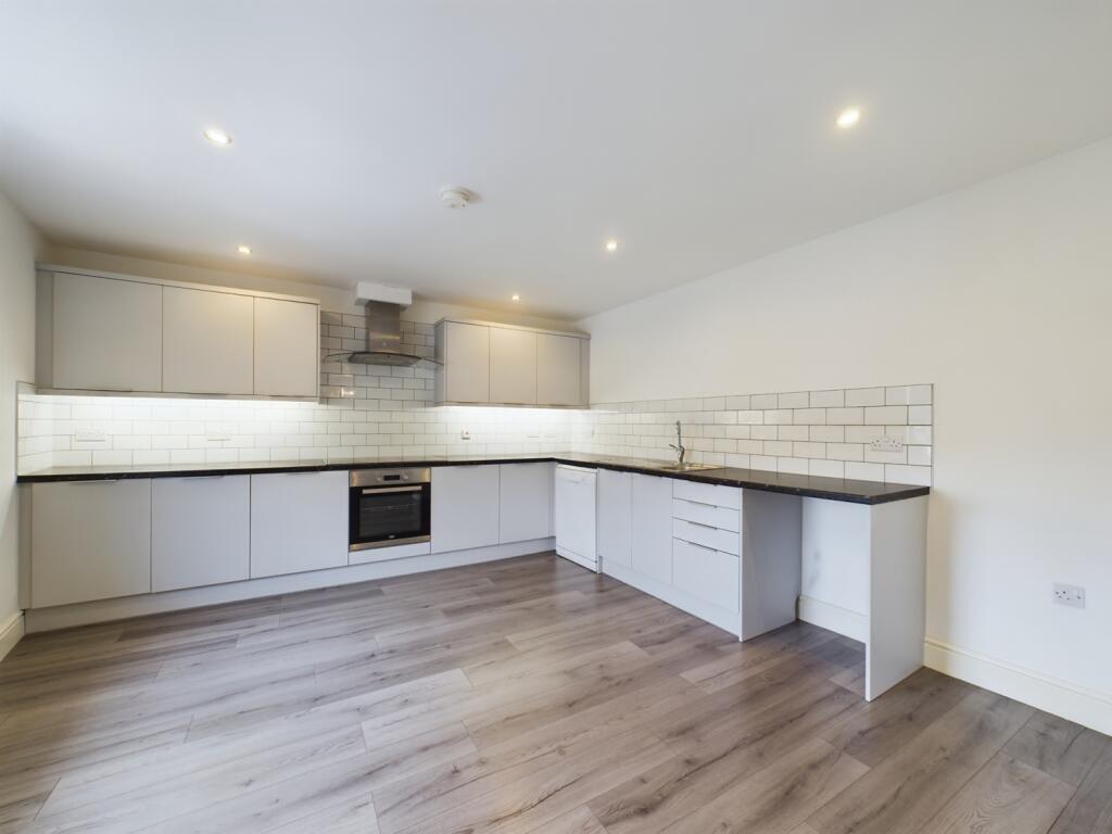 2 bed 1st Floor Flat for rent in Cheltenham. From CGT Lettings - Cheltenham