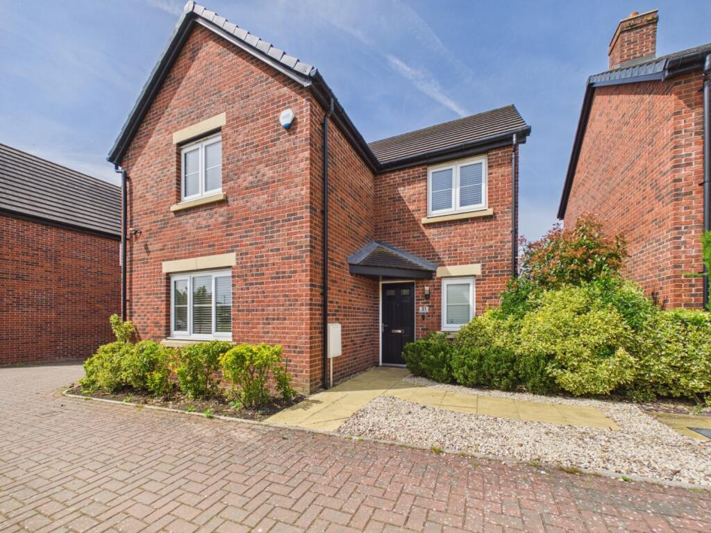 4 bed Mid Terraced House for rent in Hardwicke. From CGT Lettings - Cheltenham