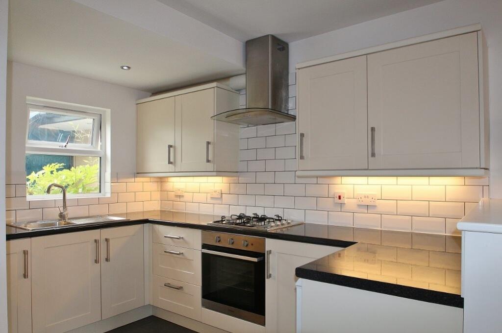 3 bed Mid Terraced House for rent in Cheltenham. From CGT Lettings - Cheltenham