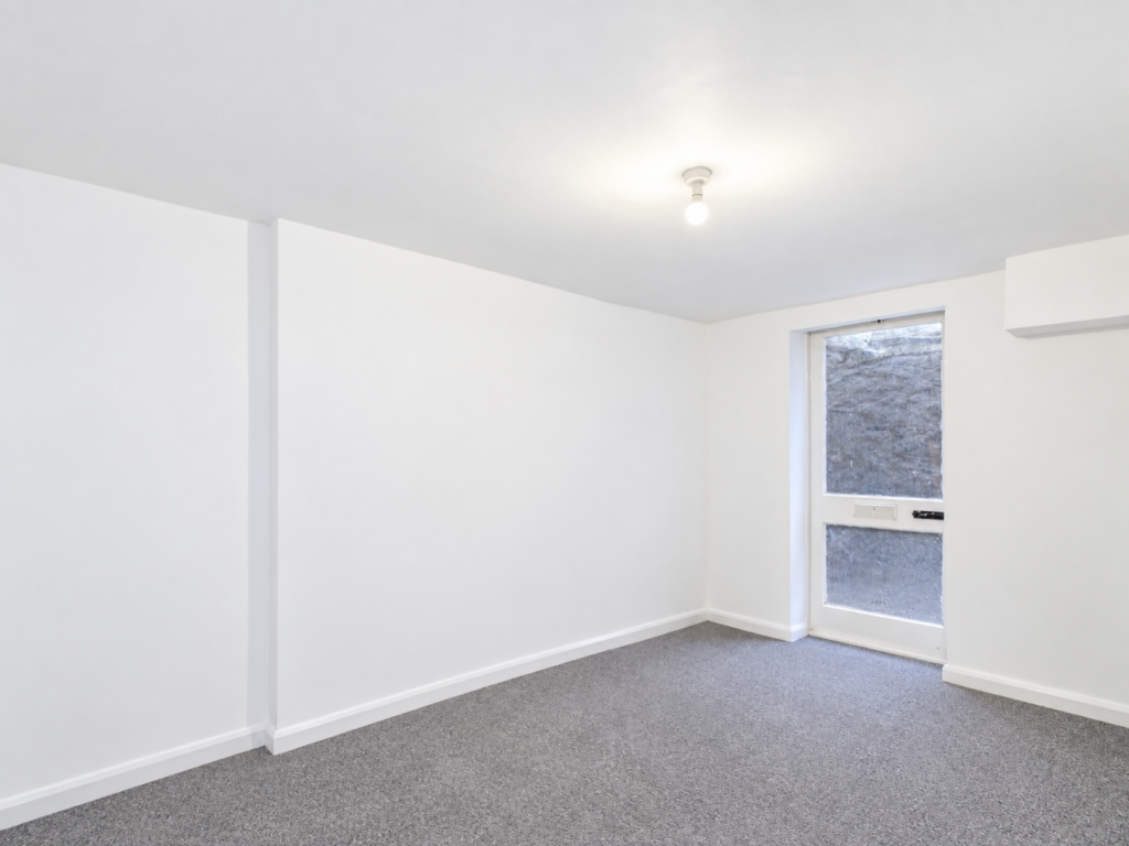 5 bed HMO for rent in Cheltenham. From CGT Lettings - Cheltenham 5 bed HMO for rent in Cheltenham. From CGT Lettings - Cheltenham