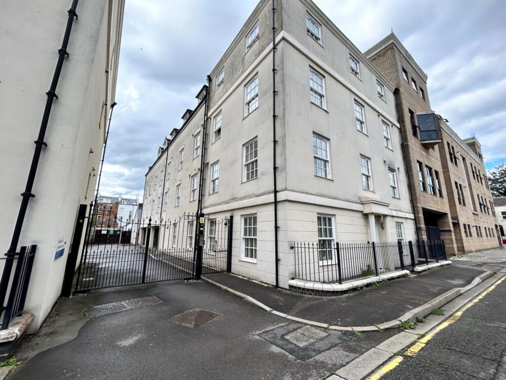 2 bed 1st Floor Flat for rent in Gloucester. From CGT Lettings - Cheltenham