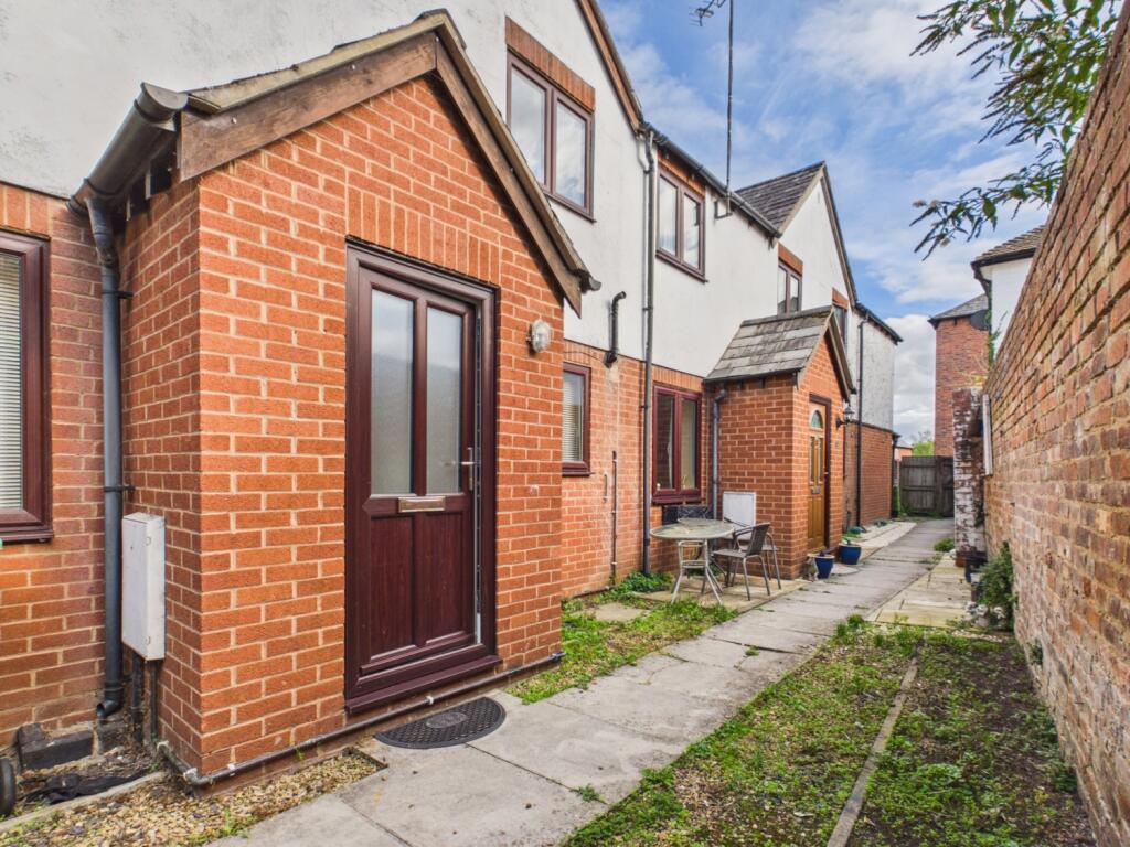 2 bed Mid Terraced House for rent in Tewkesbury. From CGT Lettings - Cheltenham 2 bed Mid Terraced House for rent in Tewkesbury. From CGT Lettings - Cheltenham