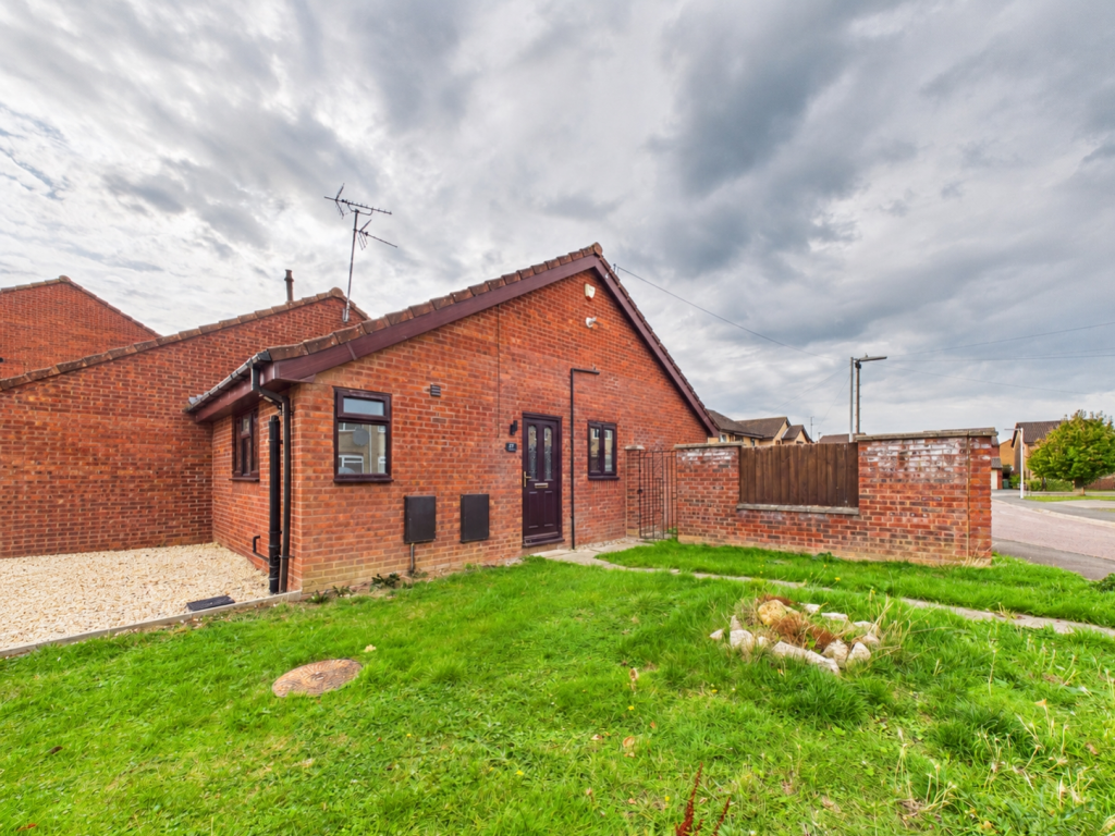 2 bed Mid Terraced House for rent in Hardwicke. From CGT Lettings - Cheltenham 2 bed Mid Terraced House for rent in Hardwicke. From CGT Lettings - Cheltenham