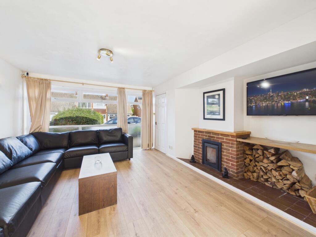 4 bed Detached for rent in Badgeworth. From CGT Lettings - Cheltenham 4 bed Detached for rent in Badgeworth. From CGT Lettings - Cheltenham