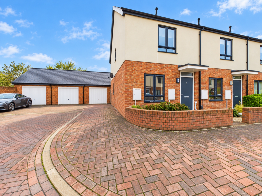2 bed End of Terrace for rent in Cheltenham. From CGT Lettings - Cheltenham