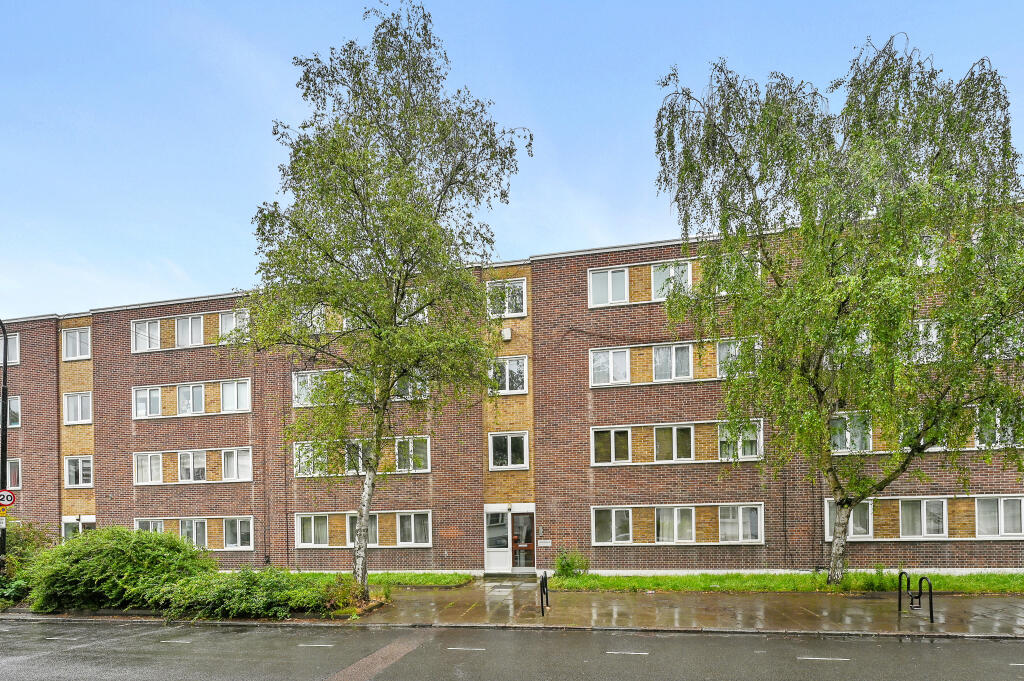 4 bed Studio for rent in London. From Callaway & Co - Cricklewood