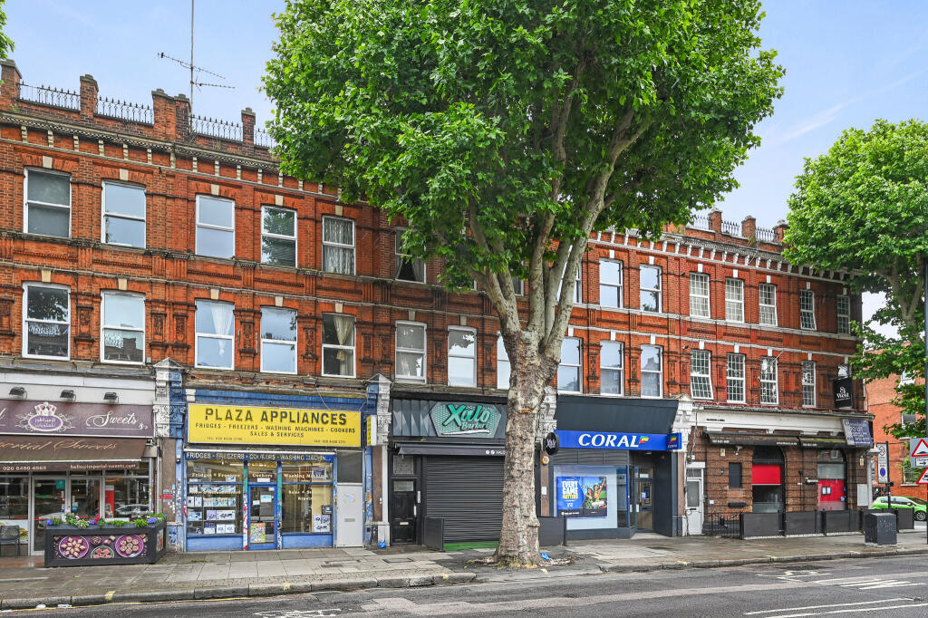 4 bed Studio for rent in Willesden. From Callaway & Co - Cricklewood
