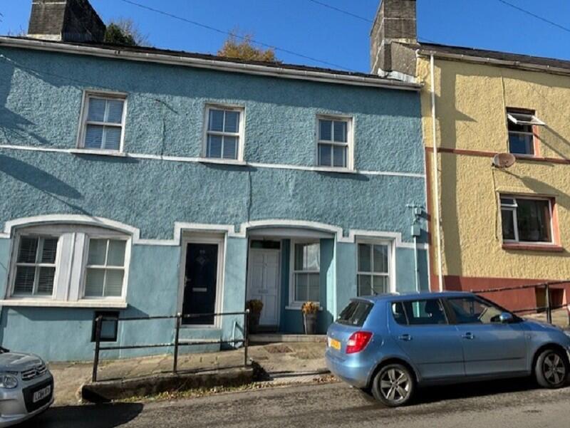 2 bed Mid Terraced House for rent in Llandeilo. From Clee Tompkinson & Francis - Llandeilo