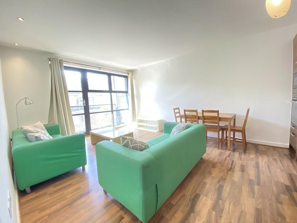 2 bed Apartment for rent in Poplar. From Campbell Residential - Docklands