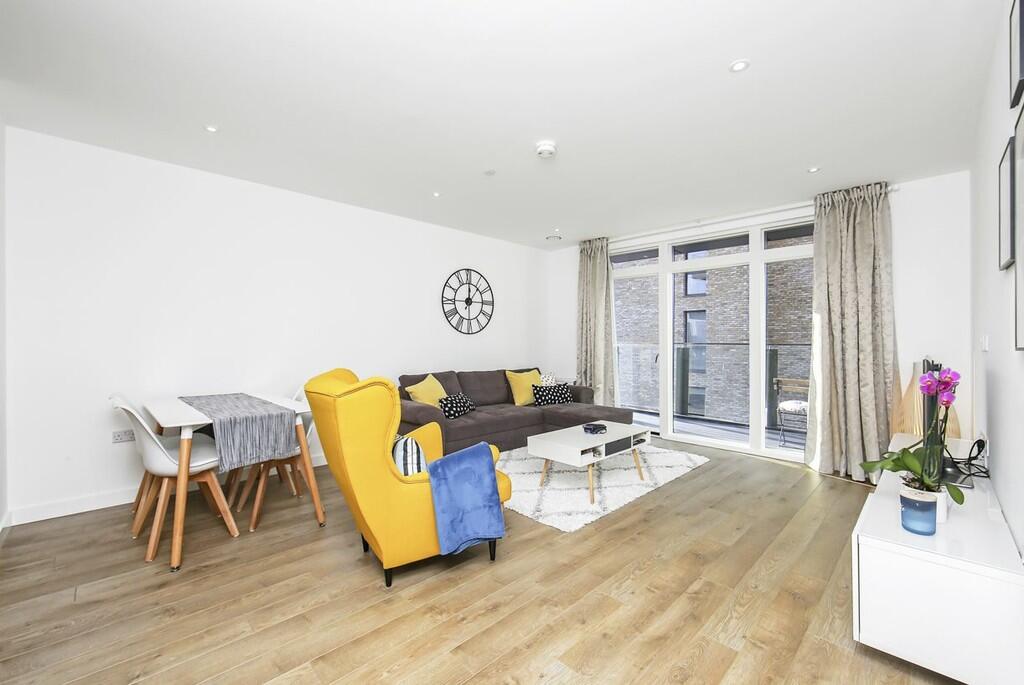 2 bed Apartment for rent in Poplar. From Campbell Residential - Docklands