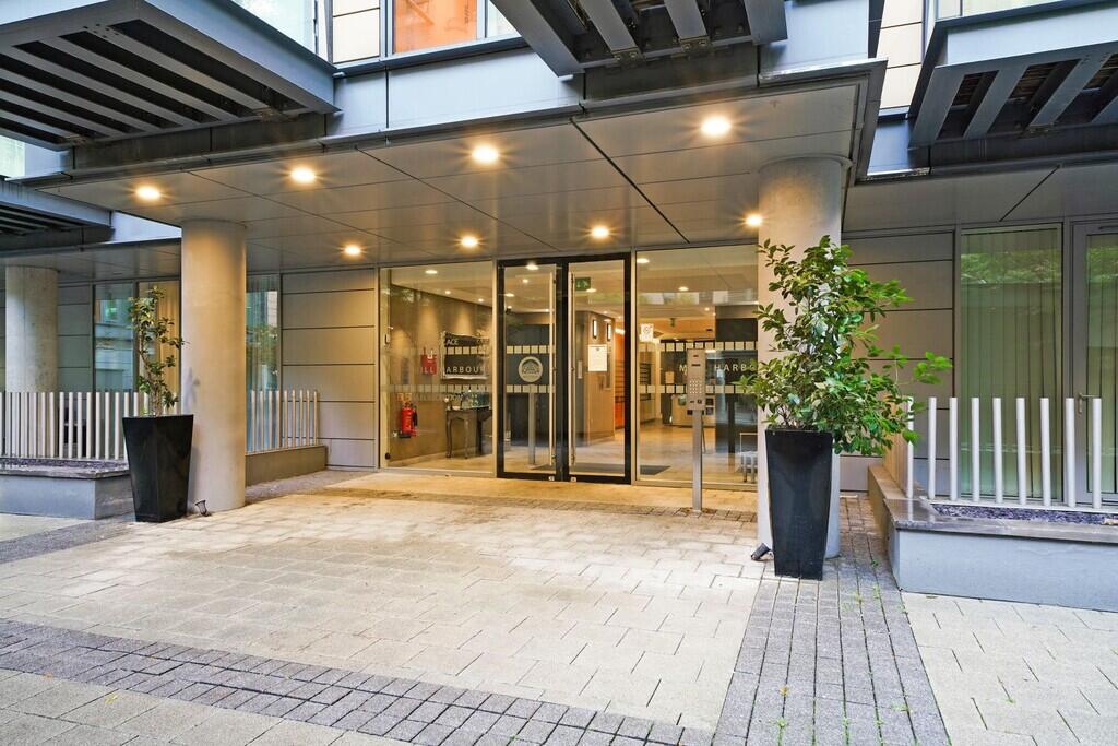 1 bed Apartment for rent in Poplar. From Campbell Residential - Docklands 1 bed Apartment for rent in Poplar. From Campbell Residential - Docklands