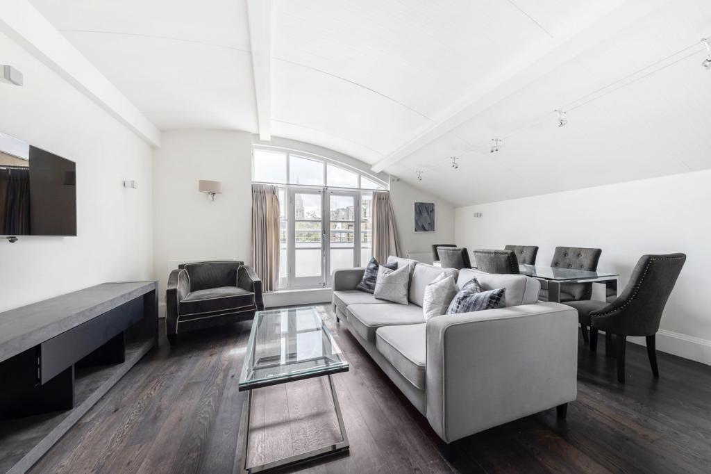 3 bed Flat for rent in Chelsea. From Campden Estates - Chelsea