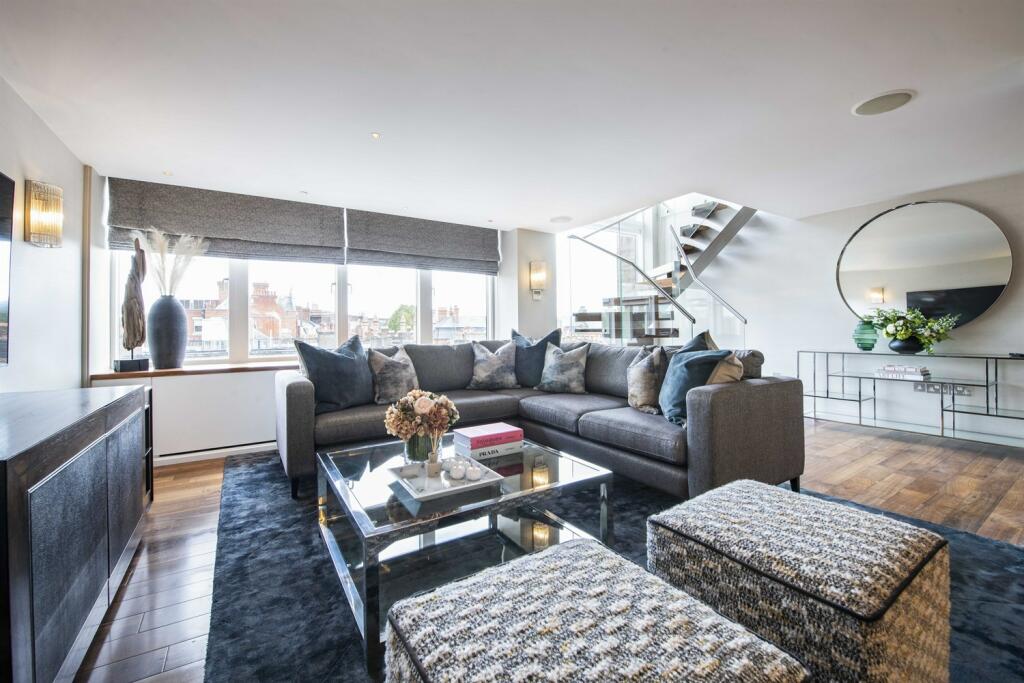 3 bed Flat for rent in Kensington. From Campden Estates - Chelsea