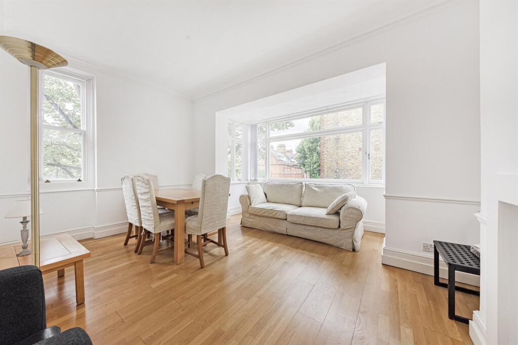 1 bed 1st Floor Flat for rent in Chelsea. From Campden Estates - Chelsea