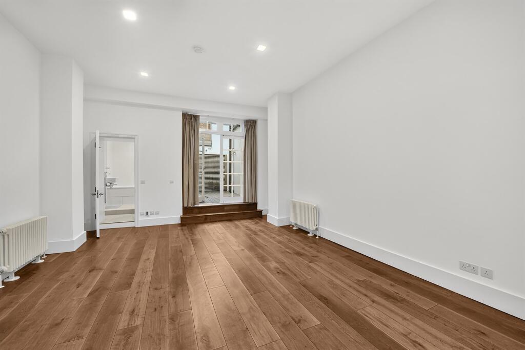 2 bed 1st Floor Flat for rent in Kensington. From Campden Estates - Chelsea