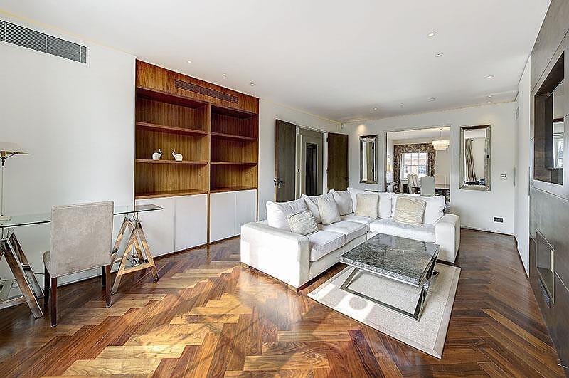 3 bed Annexe for rent in Chelsea. From Campden Estates - Chelsea