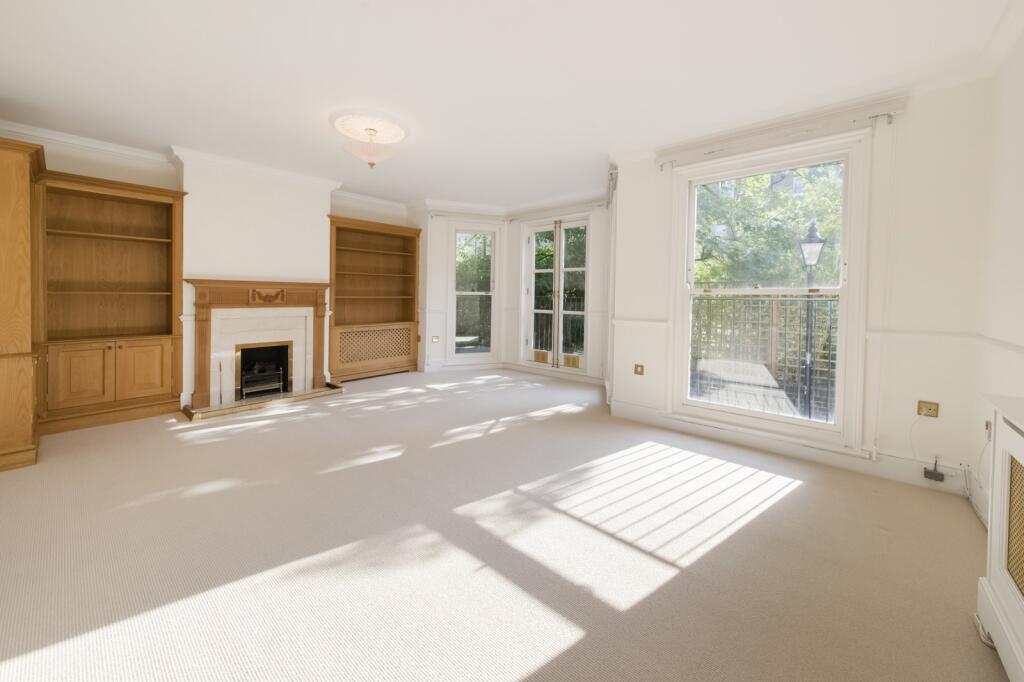 4 bed Mews for rent in Chelsea. From Campden Estates - Chelsea