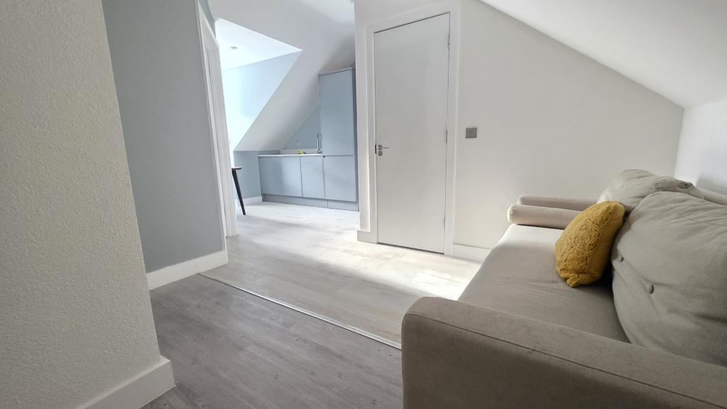 1 bed 1st Floor Flat for rent in Watford. From canary properties