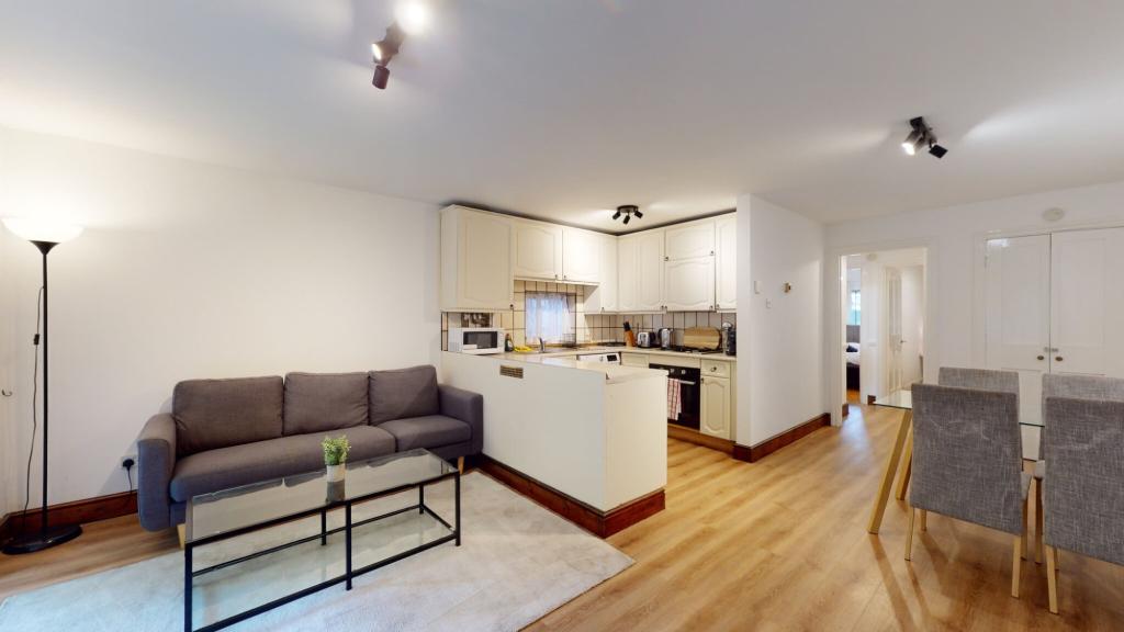 2 bed Apartment for rent in Paddington. From canary properties