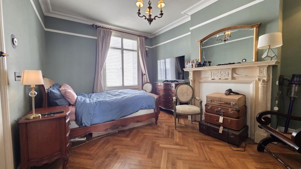 2 bed Apartment for rent in London. From canary properties