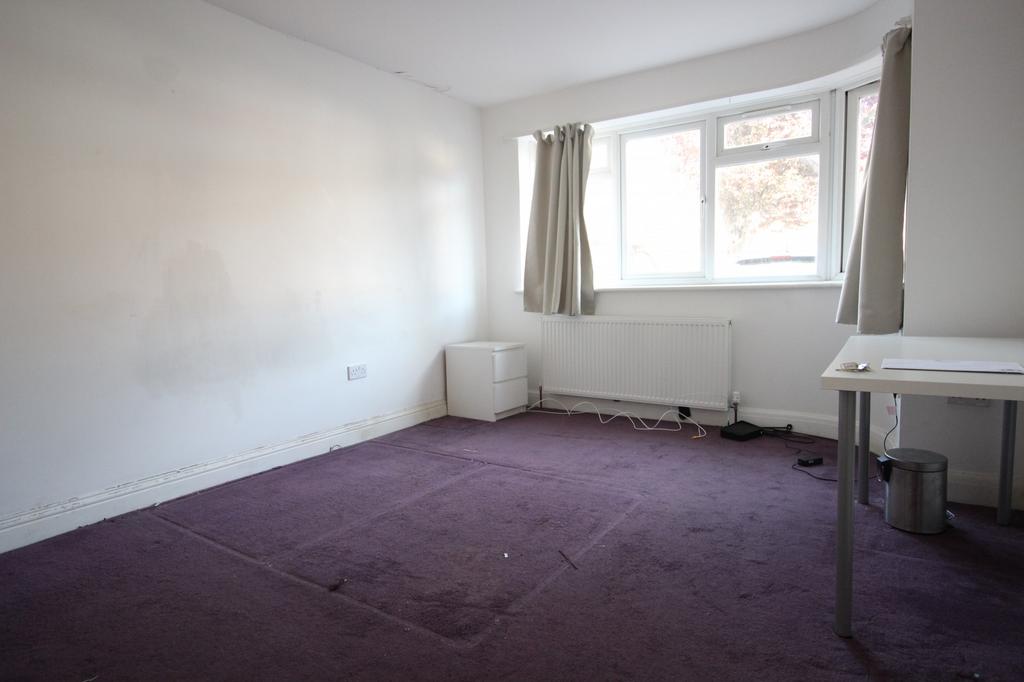 5 bed House Share for rent in Stanmore. From canary properties