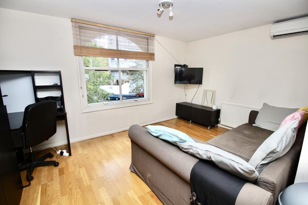 2 bed Apartment for rent in Paddington. From canary properties