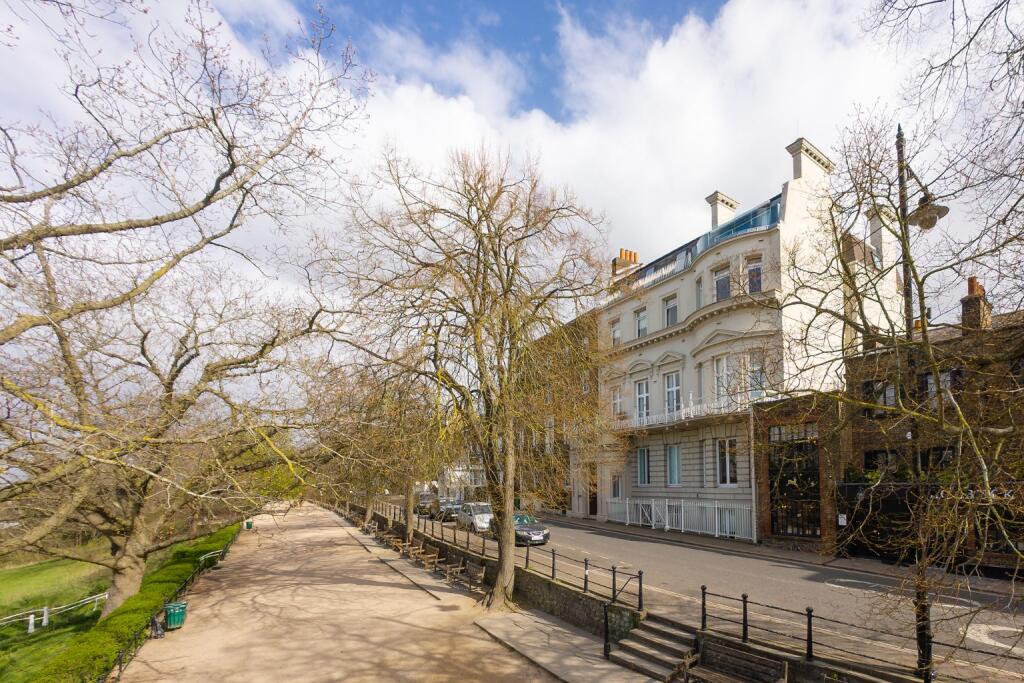 3 bed Apartment for rent in Richmond. From Cantell & Co - Richmond