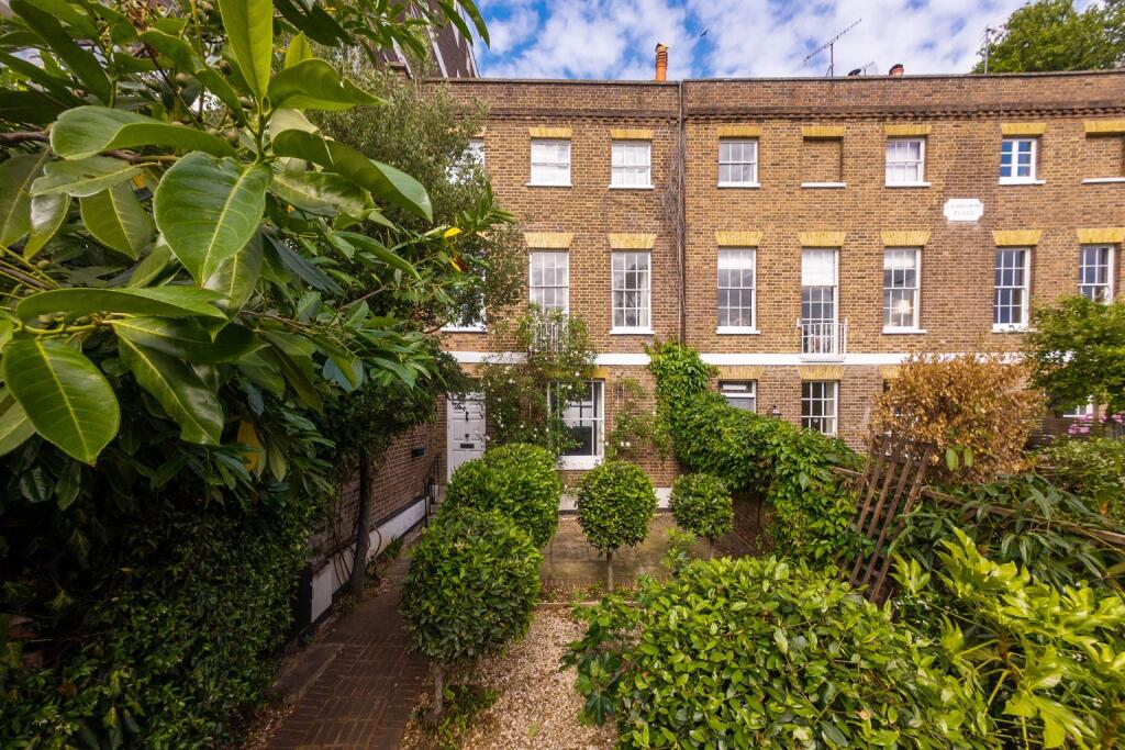 4 bed Mid Terraced House for rent in Richmond. From Cantell & Co - Richmond