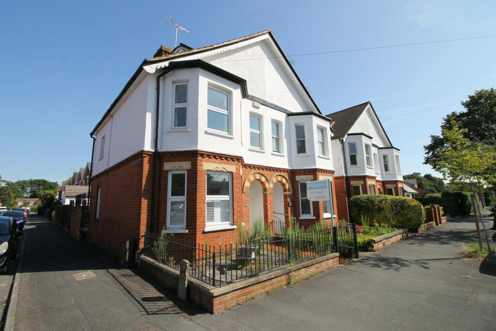 4 bed Semi Detached for rent in Farnborough. From Greg James Estate Agents - Farnborough