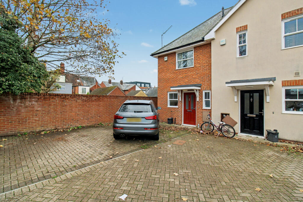 2 bed End of Terrace for rent in Farnborough. From Greg James Estate Agents - Farnborough