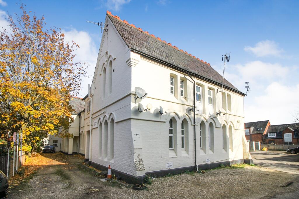 1 bed Apartment for rent in Farnborough. From Greg James Estate Agents - Farnborough 1 bed Apartment for rent in Farnborough. From Greg James Estate Agents - Farnborough
