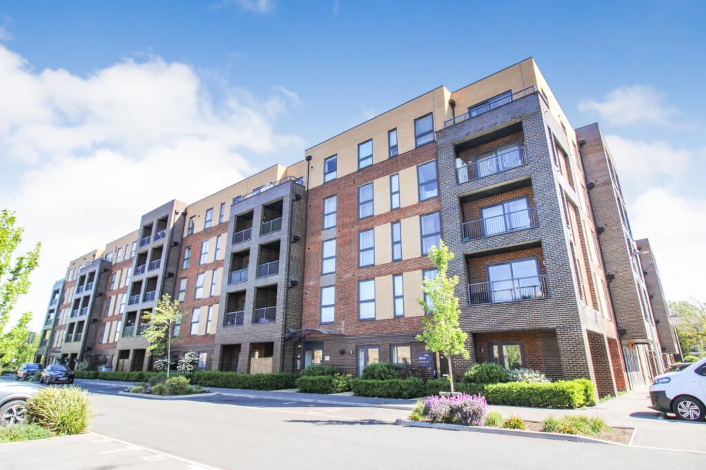 1 bed Apartment for rent in Farnborough. From Greg James Estate Agents - Farnborough 1 bed Apartment for rent in Farnborough. From Greg James Estate Agents - Farnborough