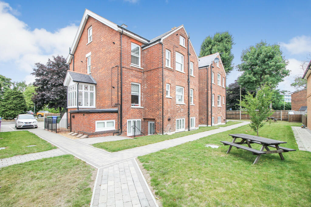 1 bed Annexe for rent in Farnborough. From Greg James Estate Agents - Farnborough