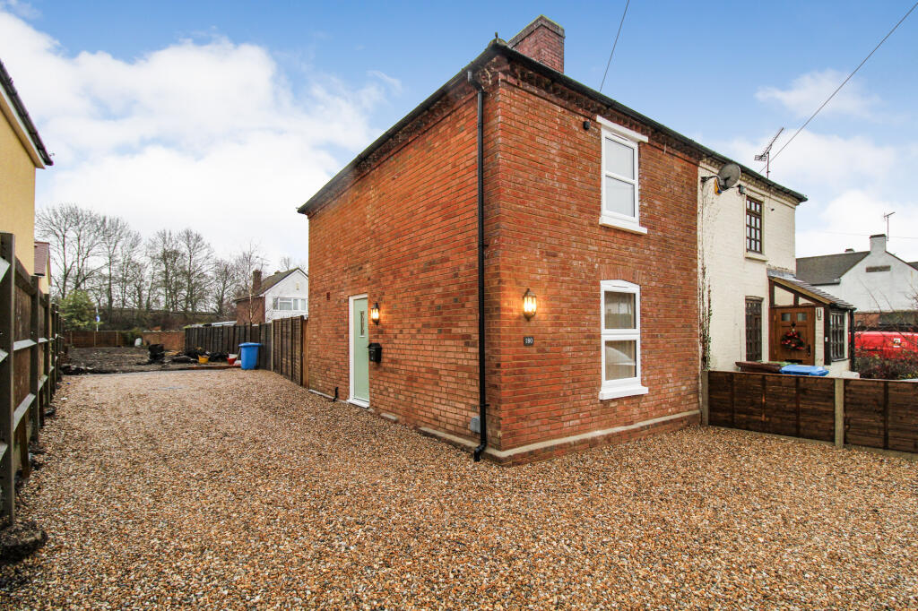 2 bed Semi Detached for rent in Farnborough. From Greg James Estate Agents - Farnborough