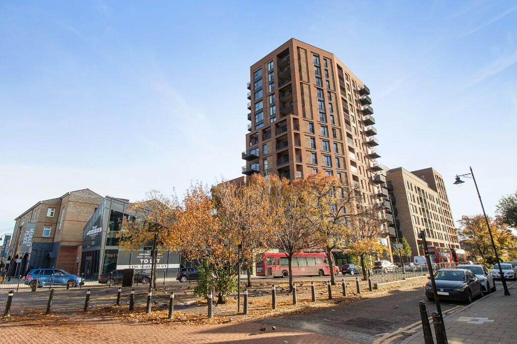 2 bed Apartment for rent in East Ham. From Carter & Willow - Dagenham