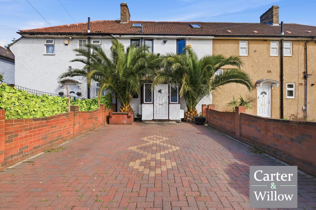 3 bed Mid Terraced House for rent in Dagenham. From Carter & Willow - Dagenham