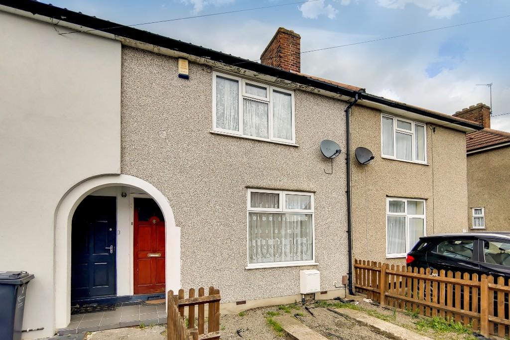 2 bed Mid Terraced House for rent in Dagenham. From Carter & Willow - Dagenham