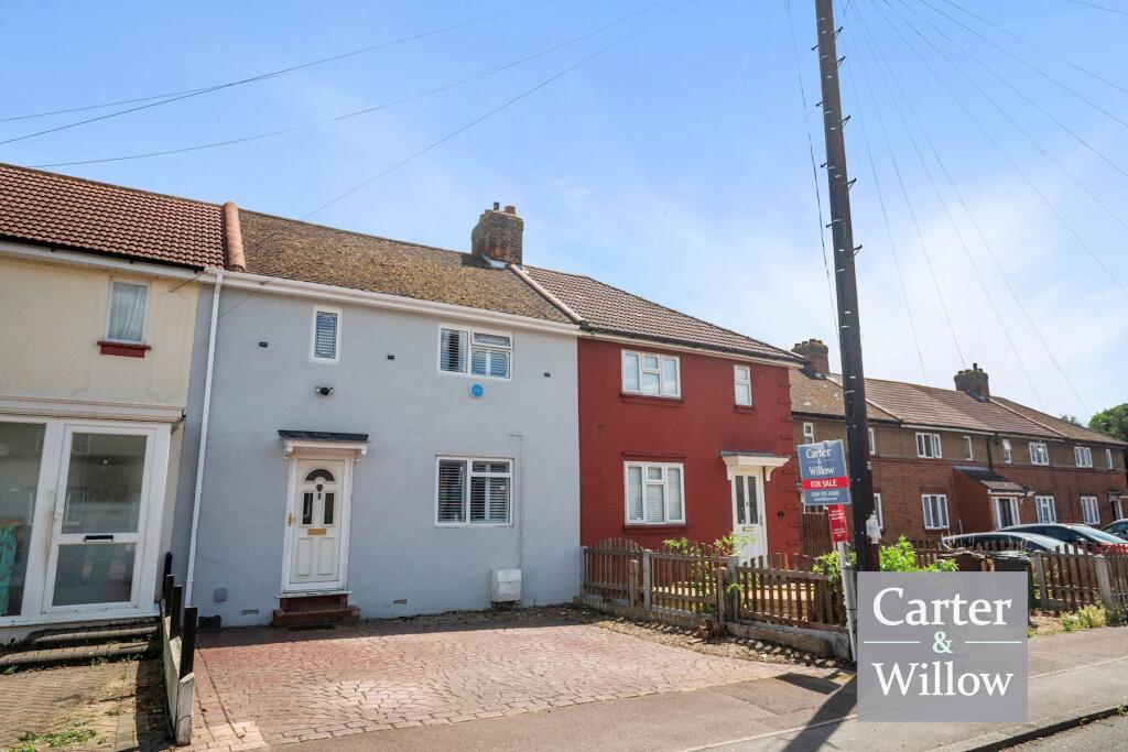 3 bed Mid Terraced House for rent in Dagenham. From Carter & Willow - Dagenham