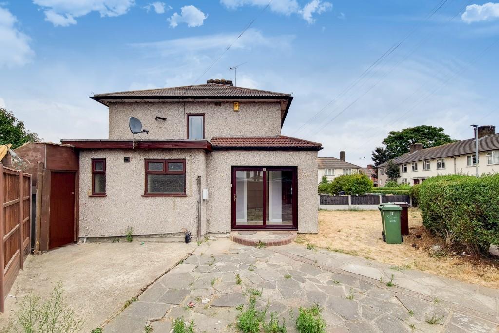3 bed End of Terrace for rent in Barking. From Carter & Willow - Dagenham