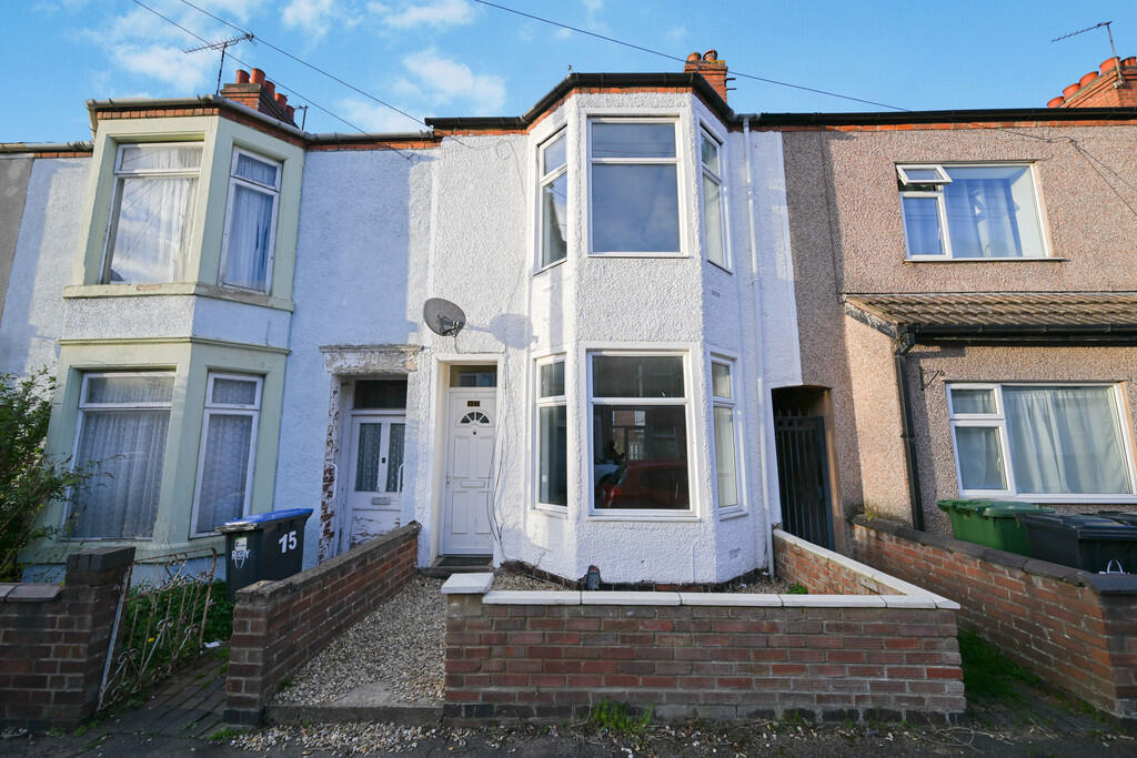 3 bed Mid Terraced House for rent in Rugby. From Carter and King Estate Agents - Rugby