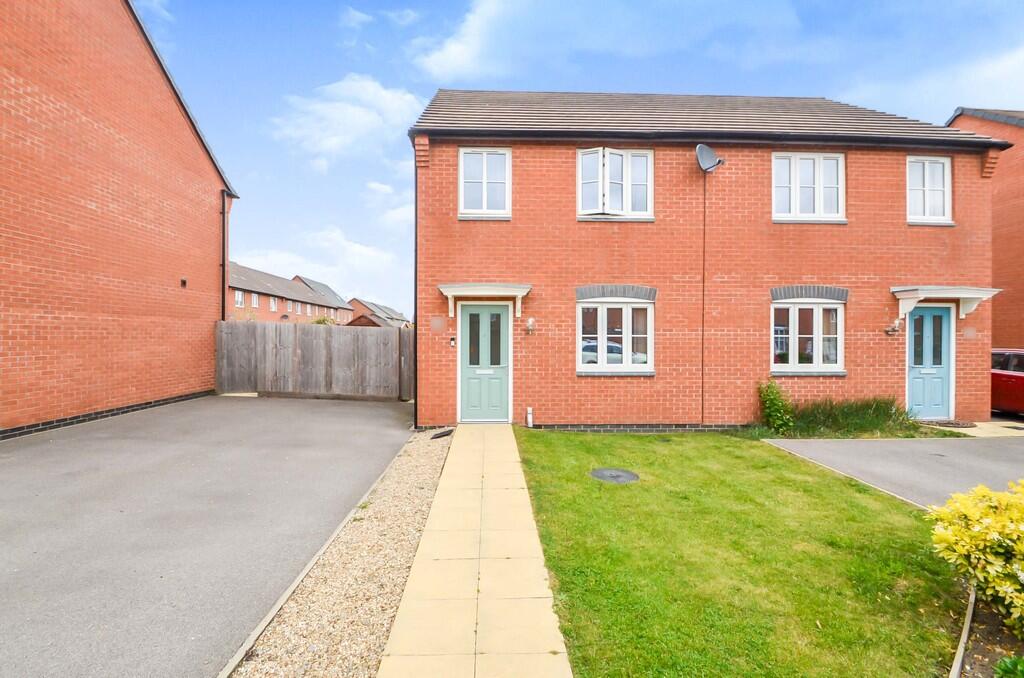 3 bed Semi Detached for rent in Rugby. From Carter and King Estate Agents - Rugby