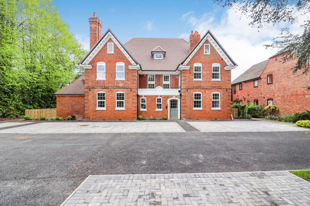 1 bed Penthouse for rent in Dunchurch. From Carter and King Estate Agents - Rugby 1 bed Penthouse for rent in Dunchurch. From Carter and King Estate Agents - Rugby