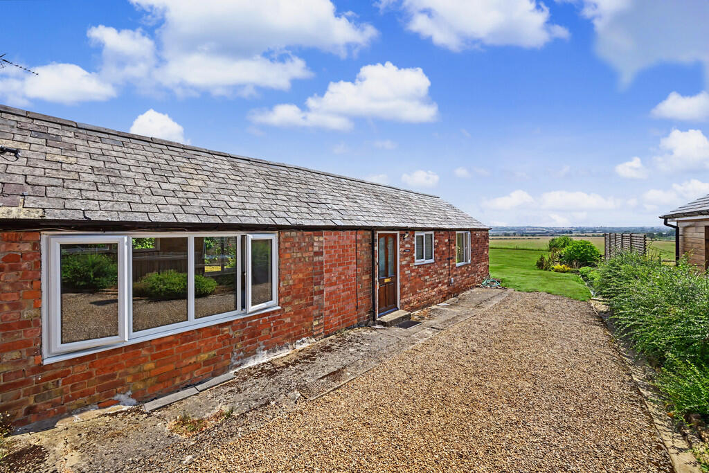 1 bed Semi Detached for rent in Dunchurch. From Carter and King Estate Agents - Rugby