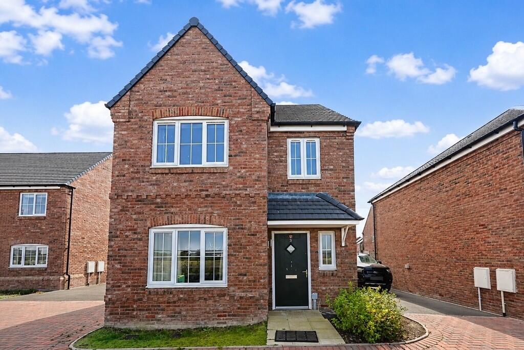3 bed Detached for rent in . From Carter and King Estate Agents - Rugby