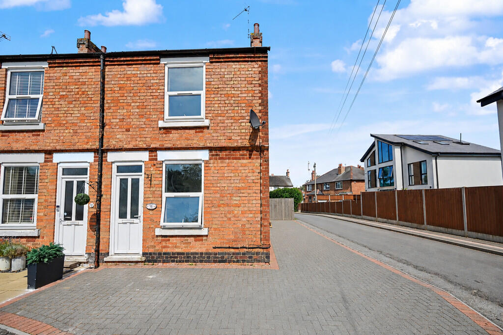 3 bed Semi Detached for rent in Rugby. From Carter and King Estate Agents - Rugby
