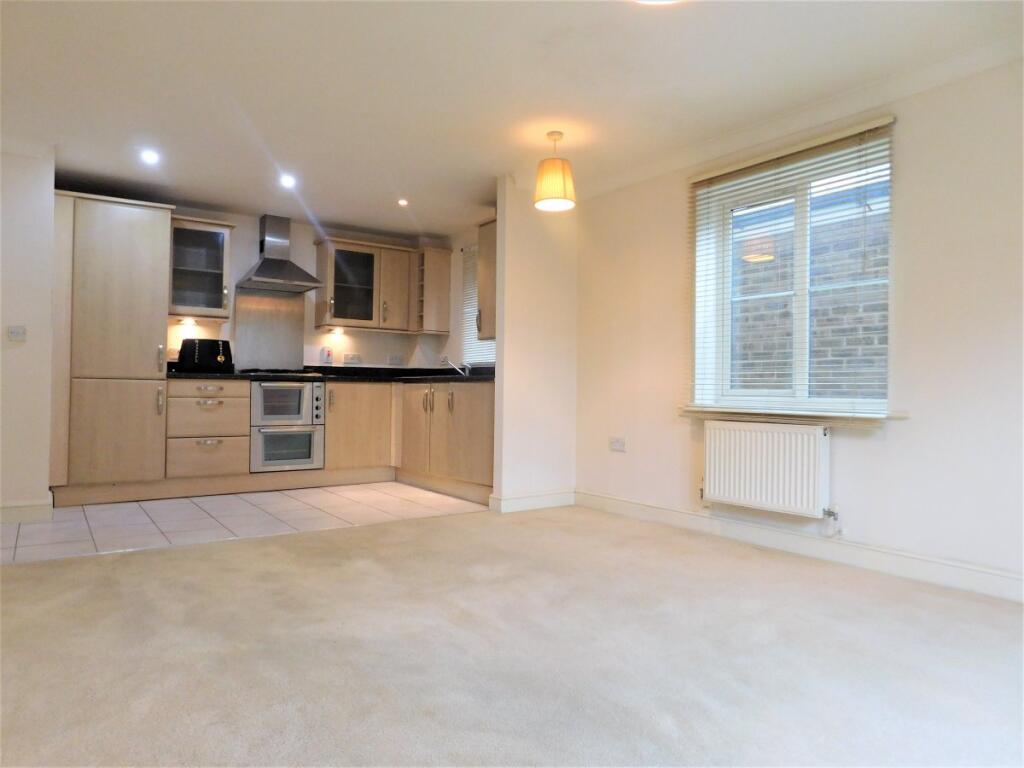 2 bed 1st Floor Flat for rent in Greenford. From Castle Residential - Hanwell