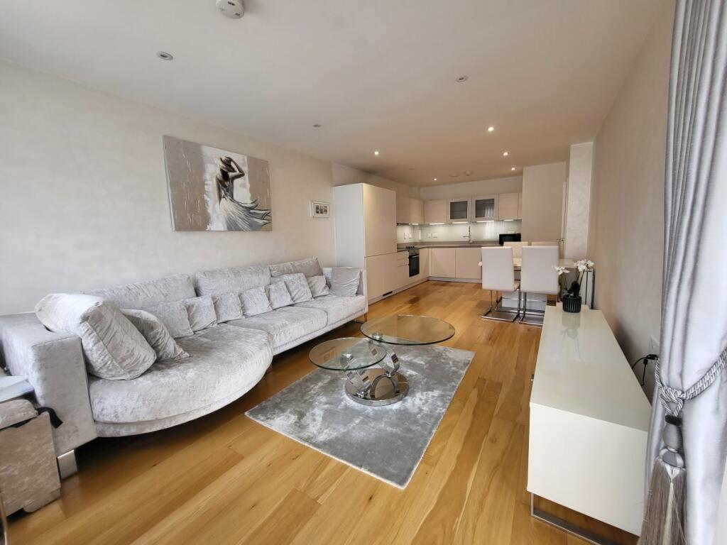 1 bed 1st Floor Flat for rent in Southall. From Castle Residential - Hanwell