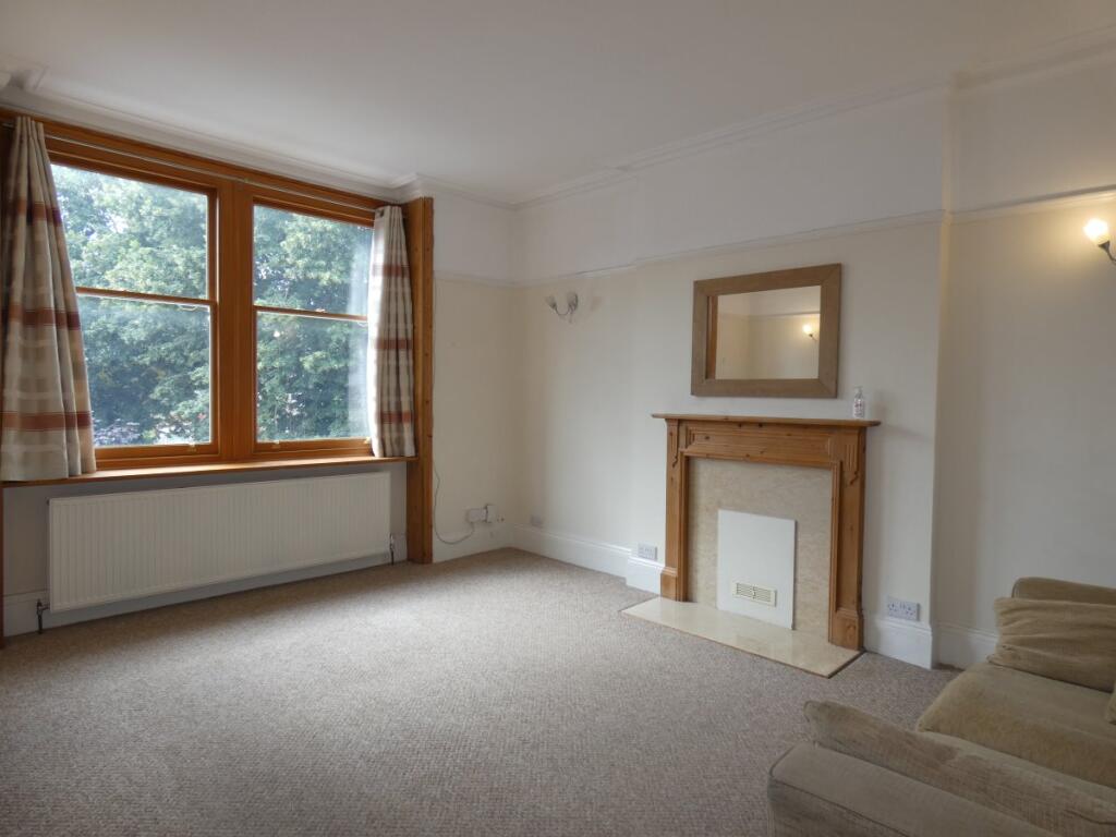 3 bed 1st Floor Flat for rent in Acton. From Castle Residential - Hanwell