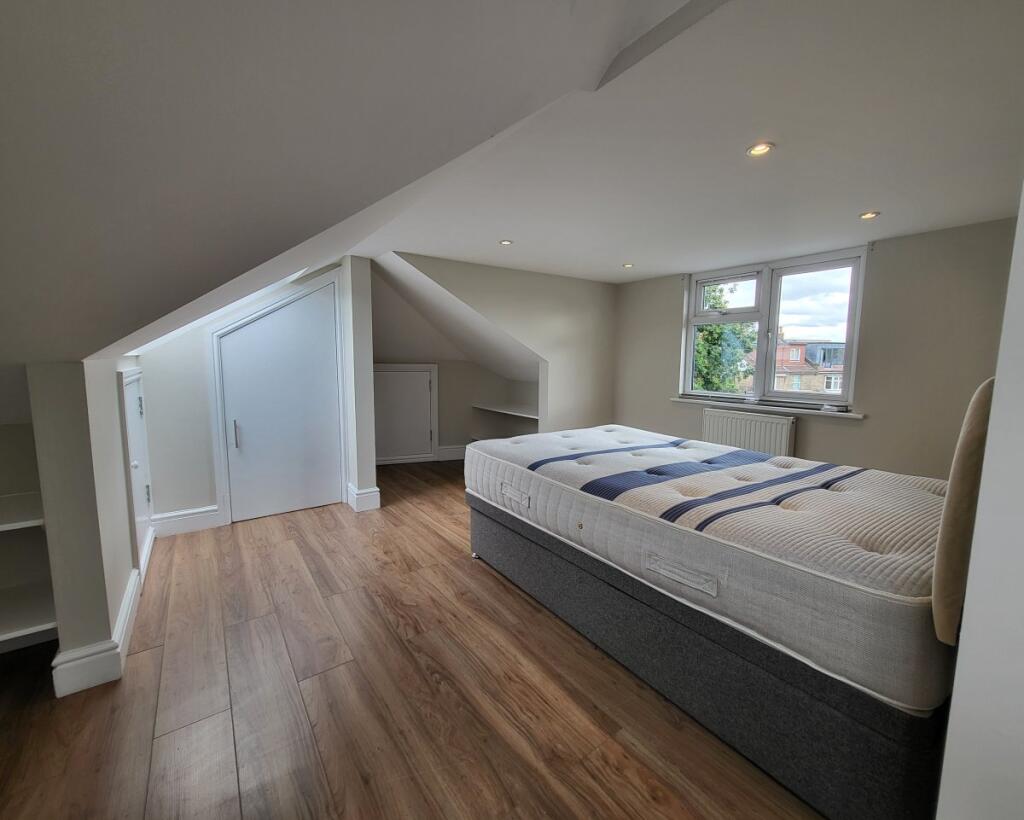 1 bed 1st Floor Flat for rent in Brentford. From Castle Residential - Hanwell