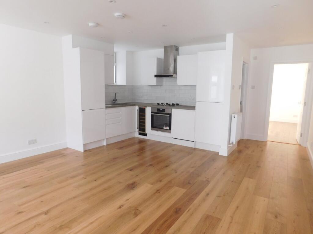 1 bed 1st Floor Flat for rent in Southall. From Castle Residential - Hanwell